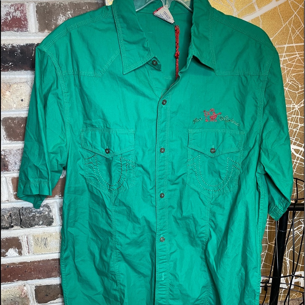 True religion men’s casual shirt size 2x. NWT